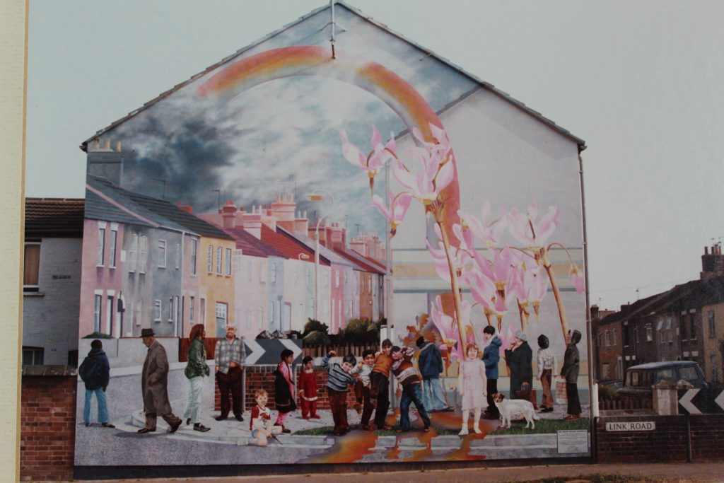 A photo of the Link Road mural taken in 1980s.
